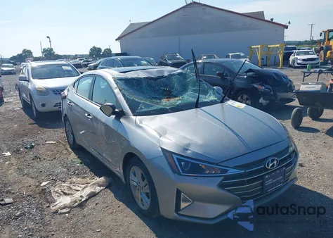 2020 Hyundai Elantra Value Edition z USA, uszkodzony, nr VIN 5NPD84LF0LH628407